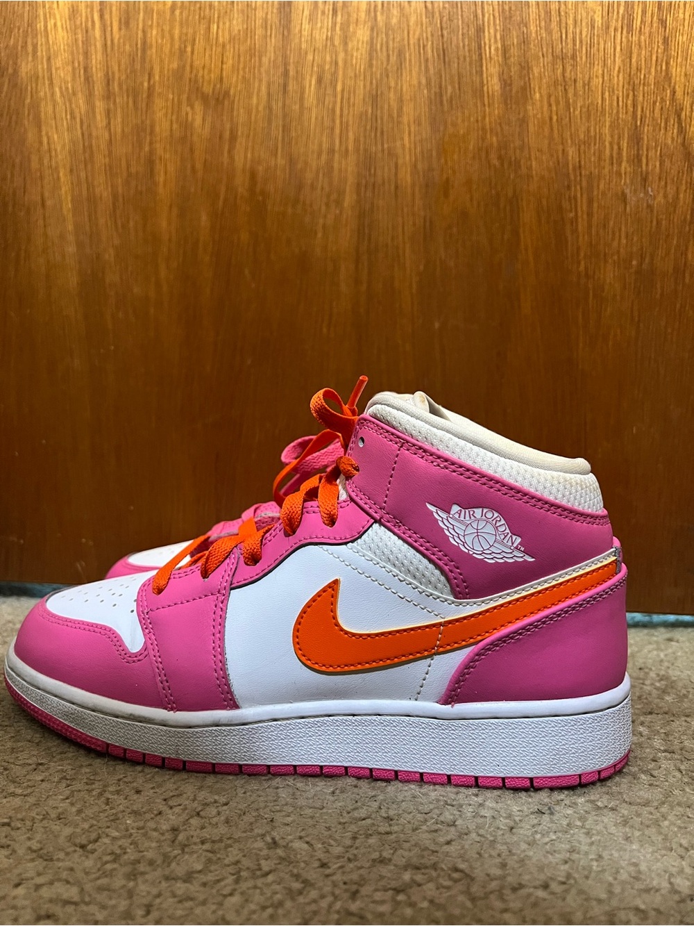 Shoes - Picture 2 of 4